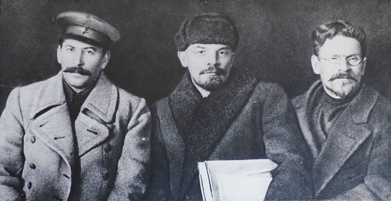 Iosif-Stalin-Vladimir-Lenin-i-Mihail-Kalinin