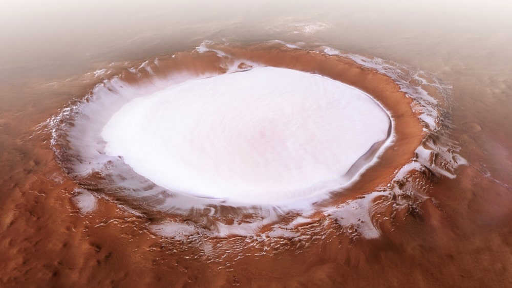 Marsianskiy-krater-s-zamerzshim-ozerom-vnutri.-Diametr-ledyanogo-kratera-8137-km