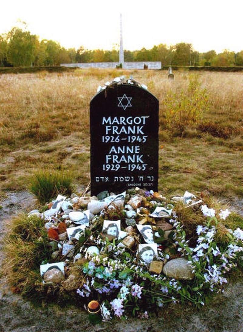 memorial-‪anne-frank-i-ee-sestre-margo-na-territorii-byvshego-konczlagerya-bergen-belzen